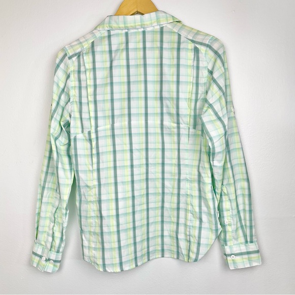 Columbia Women’s Long Sleeve Button Up Omni Shade Shirt - Picture 12 of 12